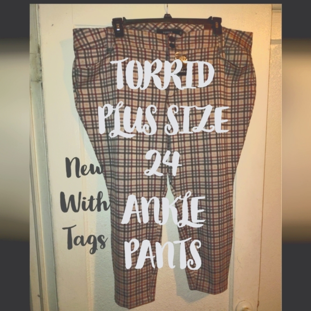 Torrid ankle pants size 24 new with tags